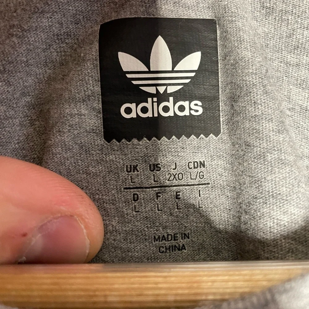 Adidas T-shirt - Picture 3 of 3